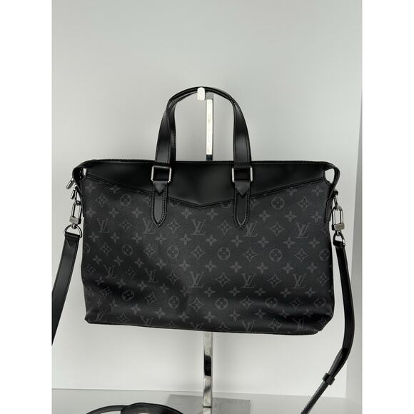 Louis Vuitton Explorer Briefcase Monogram Eclipse Canvas - Picture 2 of 10